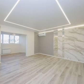 Продается Многокомнатная квартира, 180 м²