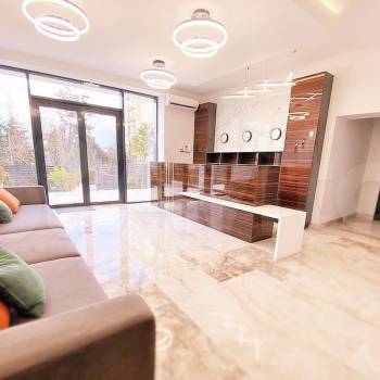 Продается 1-комнатная квартира, 36,8 м²