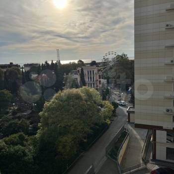 Продается 1-комнатная квартира, 60 м²