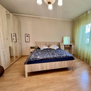 Сдается Многокомнатная квартира, 110 м²