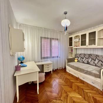 Сдается Многокомнатная квартира, 110 м²