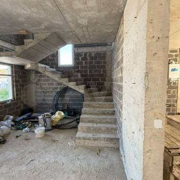 Продается Дом, 180 м²