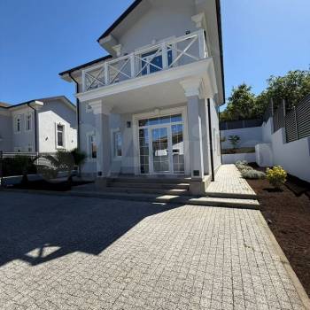 Продается Дом, 180 м²