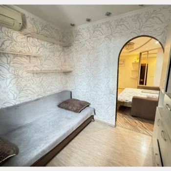 Продается 1-комнатная квартира, 33 м²