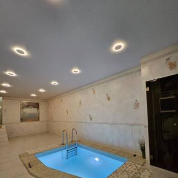 Сдается Многокомнатная квартира, 274 м²