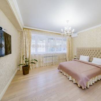 Сдается Многокомнатная квартира, 274 м²