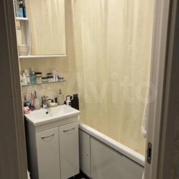 Продается 1-комнатная квартира, 32 м²