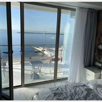 Продается 1-комнатная квартира, 37 м²