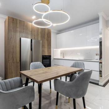 Продается Многокомнатная квартира, 100 м²