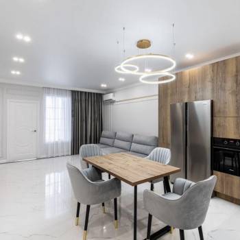 Продается Многокомнатная квартира, 100 м²