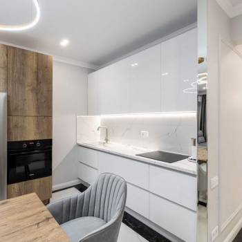 Продается Многокомнатная квартира, 100 м²