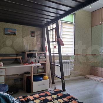 Продается 1-комнатная квартира, 37 м²