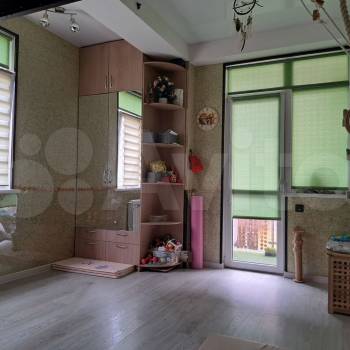 Продается 1-комнатная квартира, 37 м²