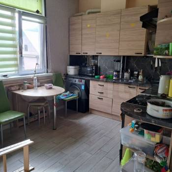 Продается 1-комнатная квартира, 37 м²