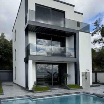 Продается Дом, 275 м²