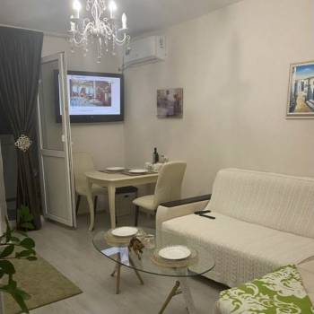 Продается 1-комнатная квартира, 35 м²
