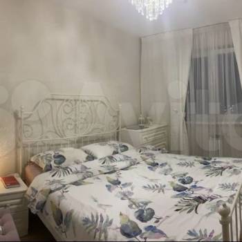 Продается 1-комнатная квартира, 35 м²