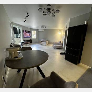 Продается 1-комнатная квартира, 49,9 м²