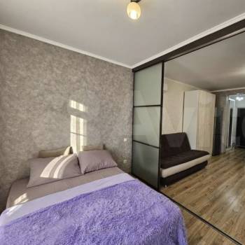 Продается 1-комнатная квартира, 37 м²