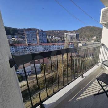 Продается 1-комнатная квартира, 37 м²