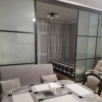 Продается 1-комнатная квартира, 37 м²