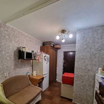 Продается 1-комнатная квартира, 18 м²