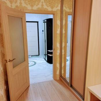 Продается 1-комнатная квартира, 37 м²