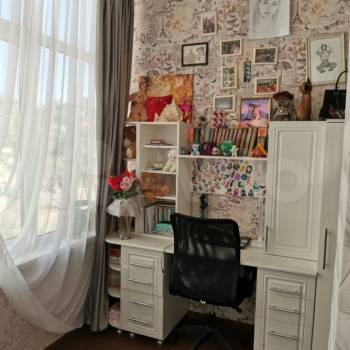 Продается Многокомнатная квартира, 76 м²