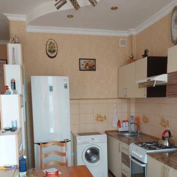 Продается 1-комнатная квартира, 69 м²