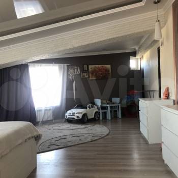 Продается Многокомнатная квартира, 140 м²