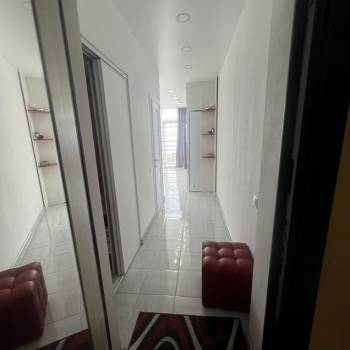 Продается 1-комнатная квартира, 53 м²