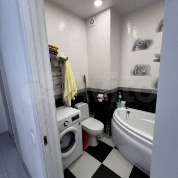 Продается 1-комнатная квартира, 53 м²