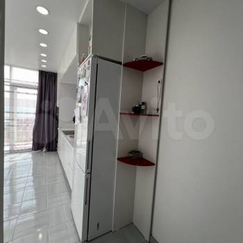 Продается 1-комнатная квартира, 53 м²