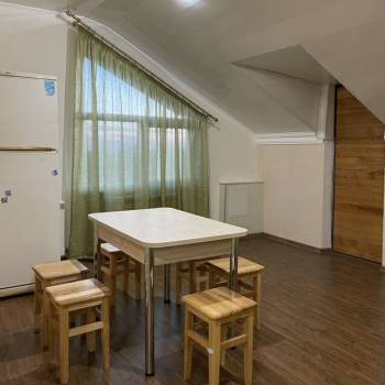 Сдается 2-х комнатная квартира, 80 м²