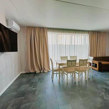 Продается Дом, 380 м²