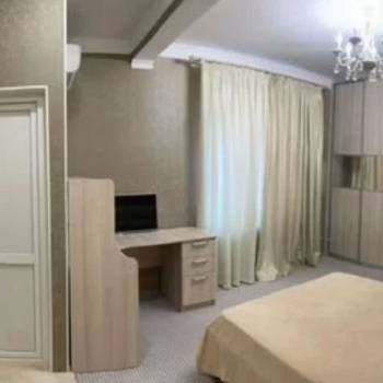 Продается Многокомнатная квартира, 105 м²