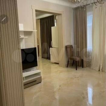 Продается Многокомнатная квартира, 105 м²