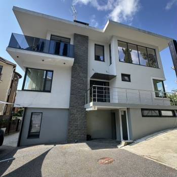 Продается Дом, 490 м²