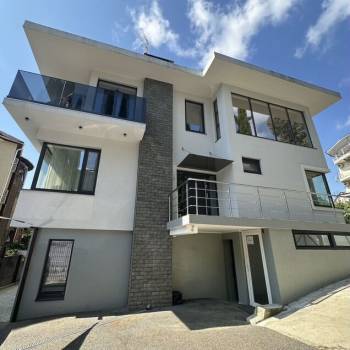 Продается Дом, 490 м²