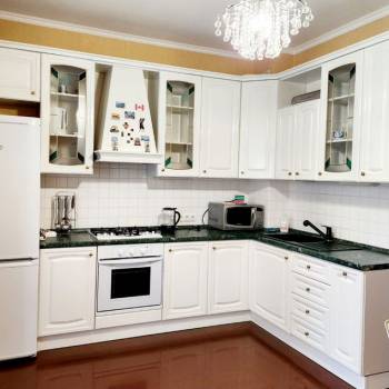 Сдается 2-х комнатная квартира, 98 м²