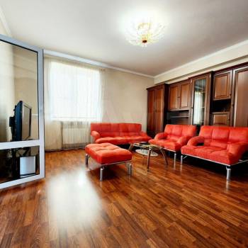 Сдается 2-х комнатная квартира, 98 м²