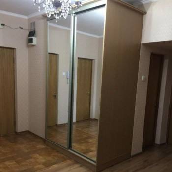Сдается Многокомнатная квартира, 90 м²