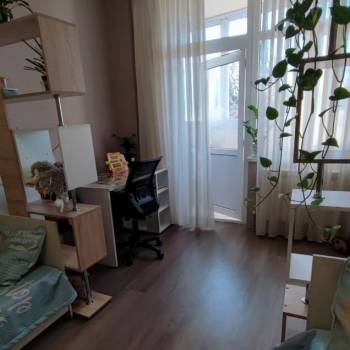 Продается Многокомнатная квартира, 107 м²