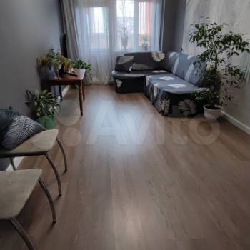 Продается Многокомнатная квартира, 107 м²