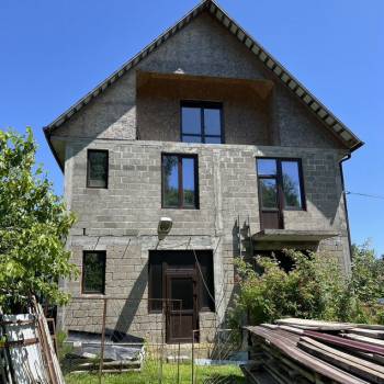 Продается Дом, 215 м²