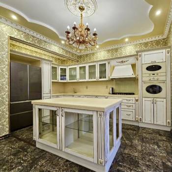 Продается 3-х комнатная квартира, 125 м²