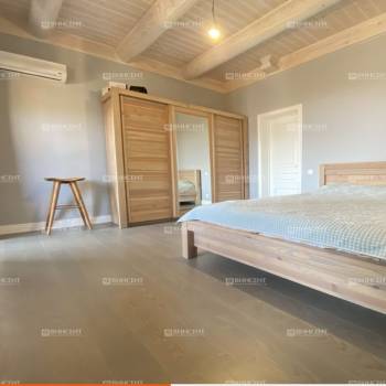 Продается Дом, 240 м²