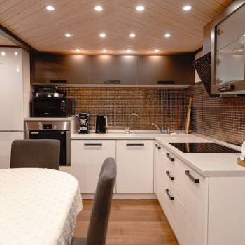 Продается 1-комнатная квартира, 70 м²