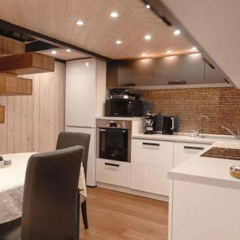 Продается 1-комнатная квартира, 70 м²