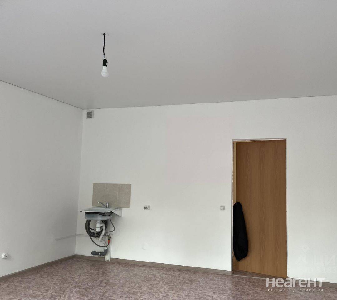 Продаю 3-х ком. квартиру, ул. Вишневая